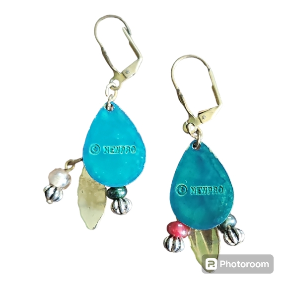 Vintage Newpro Tribal Earrings - Picture 2 of 4